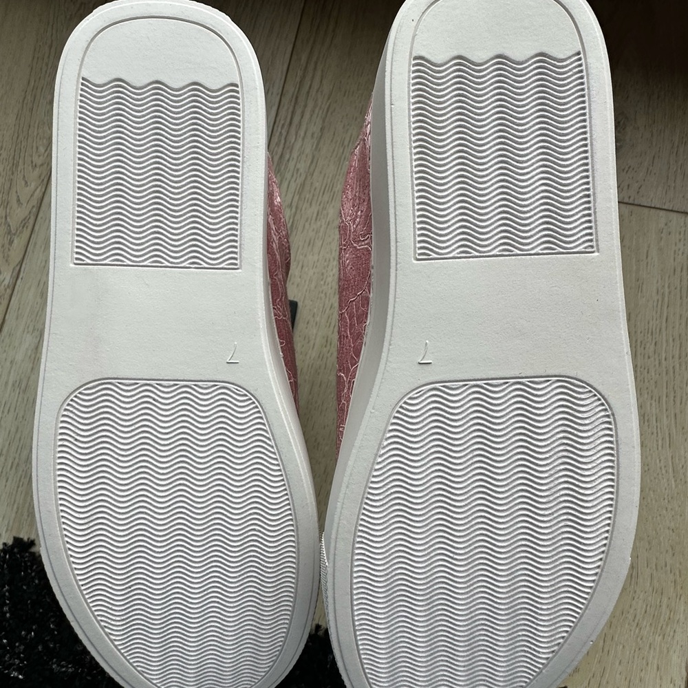 NEW - Hey Girl - Corkys - Sparkly Pink and White Low-Top Sneakers - Size 7 - Picture 4 of 4